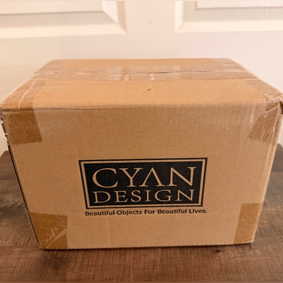 Cyan Design Translucent Inversion Crystal Cube Table Lamp 4.25" Clear - Picture 2 of 3